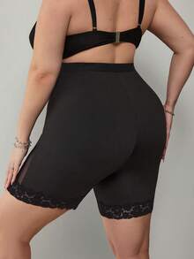 SHEIN CURVE+ 大码女式纯色网纱拼接高腰塑形短裤 / 2026新款 / 新年女式大码曲线服装 - 黑色 - 查看 2