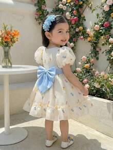 Glamorique Kids 女童彩色刺绣花卉连衣裙，短花瓣袖，优雅公主裙，儿童派对礼服，适合度假、婚礼、派对、宴会等场合，后背饰有蝴蝶结。 - 杏色 - 查看 10