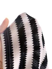 SHEIN Playful Pals 女童（小号）黑白条纹提花针织无袖上衣和短裤套装，休闲简约夏季日常穿搭 - 黑與白 - 查看 5