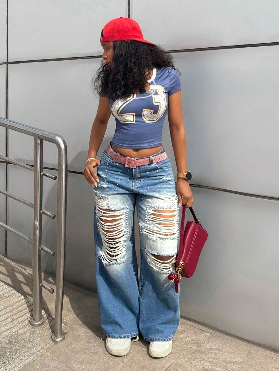 SHEIN Jeans de mezclilla desgastados con adornos de strass y perlas para mujer - Azul - Ver 1