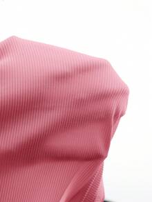 MaterniChic Kaos Hamil Polos Model Off Shoulder dengan Detail Kerut dan Hem Asimetris Pas Badan - Berwarna merah muda - View 7