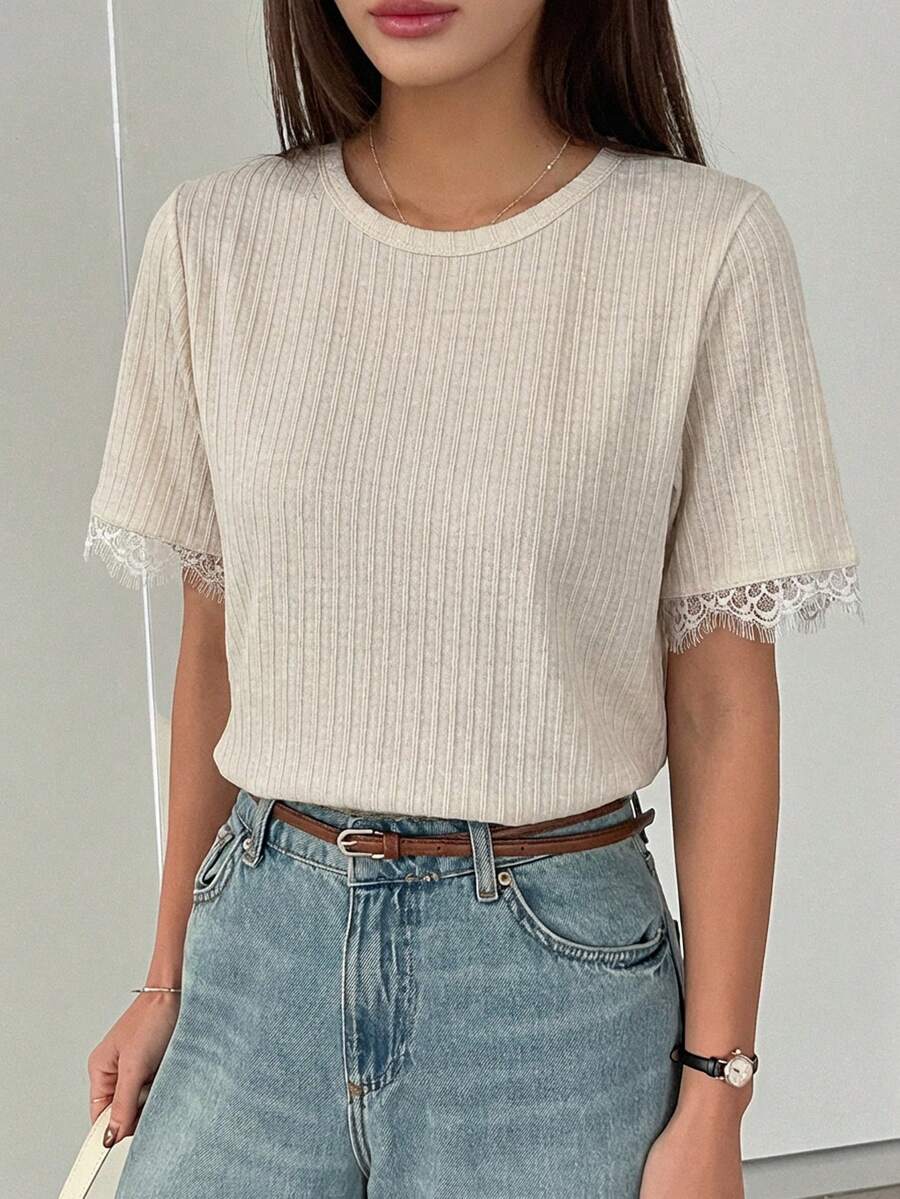 DAZY 女款夏季圓領短袖蕾絲拼接休閒套頭T恤商務休閒女裝 - 白色 - 查看 1
