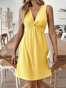 Calvaya 休闲度假风纯色无袖短款夏季连衣裙 - 淡黃色 - 查看 3