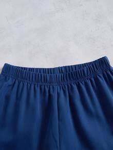 SHEIN Streecool Kids 2件套男童休闲宽松印花T恤和褶皱工装裤套装，适合日常、通勤、休闲、度假、街头穿着。 - 藏蓝色 - 查看 5