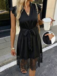 Clasi Vestido con estampado gráfico, cuello en pico, mangas de mariposa, cinturón y falda con volantes - Negro - Ver 7