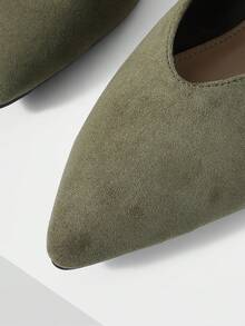 Mnmlis Women's Pointed Corns Buckle Design Fashionable Daily Travel Casual Shoes - Army Green - View 3
