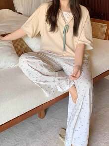 Dazy Plus 2pcs Plus Size Women Ditsy Floral 2 In 1 Tie Collar Bowknot Sleepwear Set, Spring/Summer - Apricot - View 2