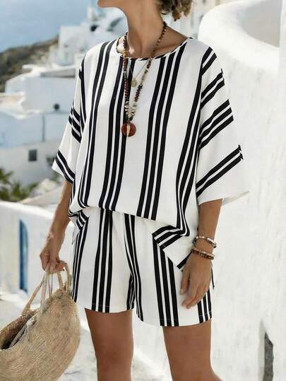SHEIN Holidaya Women's Round Neck Striped Patchwork Top And Shorts Casual 2 Pieces Set