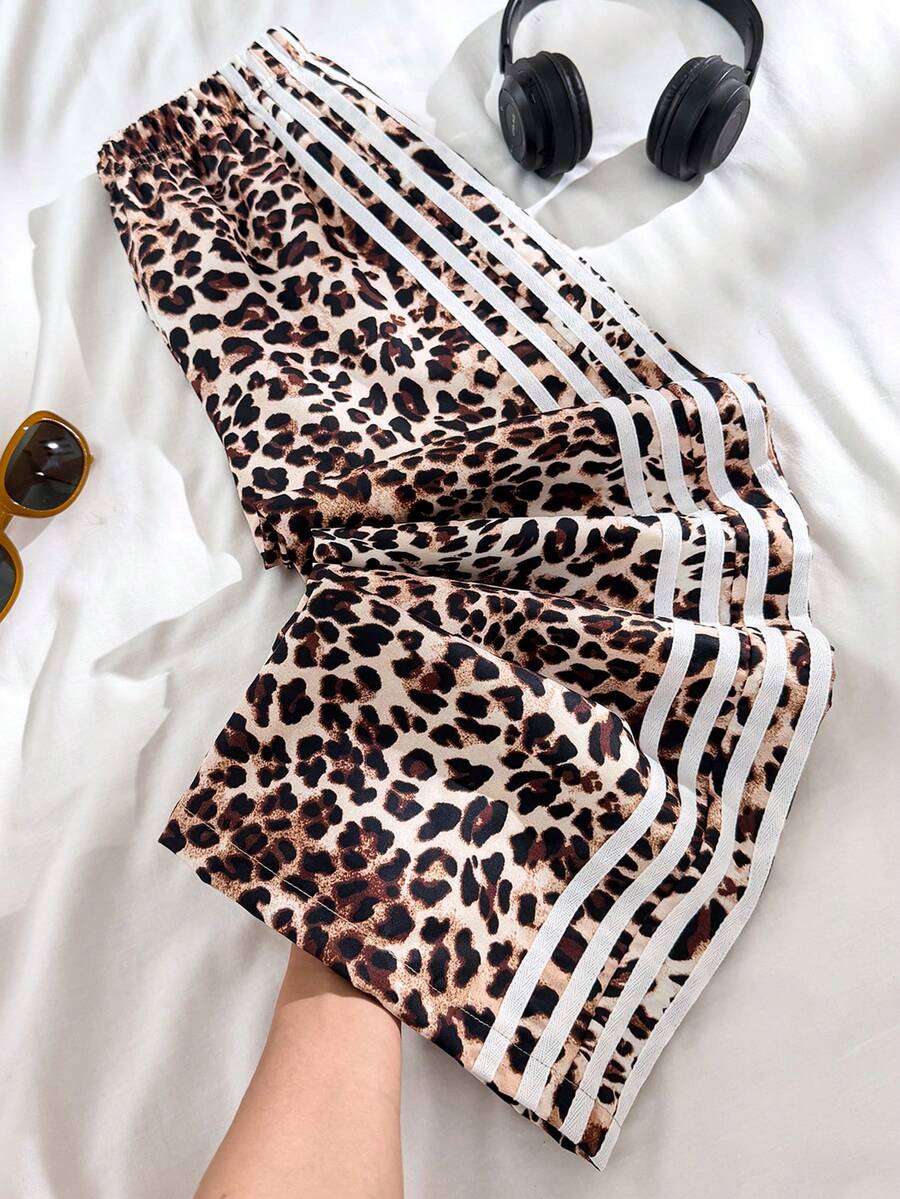 SHEIN 少女百搭宽松休闲运动裤，适合日常通勤、休闲、度假、朋友聚会、街头摄影等各种场合，四季皆宜。 - 可可 - 查看 1