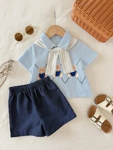 SHEIN 男婴夏季休闲熊图案Polo衫、条纹披肩、蓝色短裤绅士套装，适合生日派对、锐舞派对、晚宴、演出、婚礼、满月、洗礼、一周岁生日庆祝、婚礼宾客、婴儿洗礼等场合。 - 彩色 - 查看 4