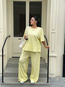 Muchica Plus Size Women's Solid Color Round Neck Short Sleeve T-Shirt And Casual Pants 2-Piece Set - Pale Yellow - View 4