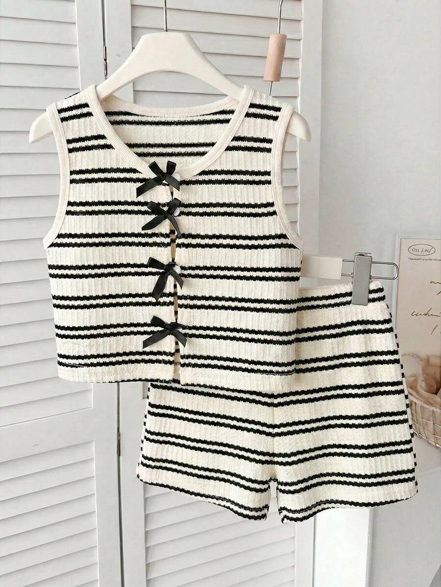 SHEIN 少女棕白条纹针织纹理无袖露脐上衣和宽松短裤两件套度假休闲套装,春夏款 - 彩色 - 查看 1