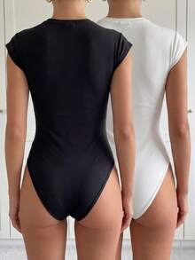 SHEIN LUNE Bộ 2 món áo liền thân nữ kiểu dáng tối giản màu đen trắng, thích hợp cho đi chơi, dạo phố. - Nhiều màu - Xem 2