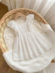 SHEIN 女童花卉刺绣褶皱时尚派对休闲连衣裙 - 白色 - 查看 3