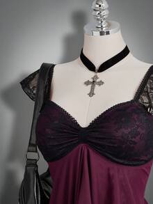 SHEIN ICON 女款大尺碼黑色夏季正式哥德風晚宴夜店 Y2K 心形領荷葉袖不對稱下擺蕾絲拼接網紗上衣 - 紅色 - 查看 5