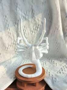 Joivida 1 pieza Soporte de teléfono con forma de Alien Face Hugger, soporte de escritorio de teléfono celular con tema de película de terror, soporte de teléfono 3D único con forma de monstruo para escritorio, hogar y oficina, regalo genial de soporte de teléfono para fans del terror, gamers y amantes del cine, material con base estable, perfecto para teléfono, tableta y dispositivos pequeños, excelente para decoración de escritorio, soporte de teléfono y regalo con tema de terror - Multicolor - Ver 8