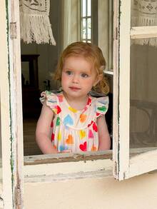 SHEIN LMoss Kids 女婴爱心图案针织荷叶边领休闲连体衣 - 彩色 - 查看 3
