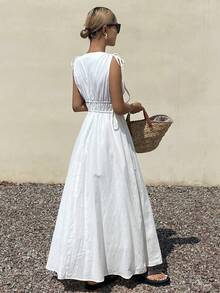 Livesso 优雅白色V领系腰棉质中长连衣裙，适合夏季度假和派对穿着 - Pearl White - 查看 2