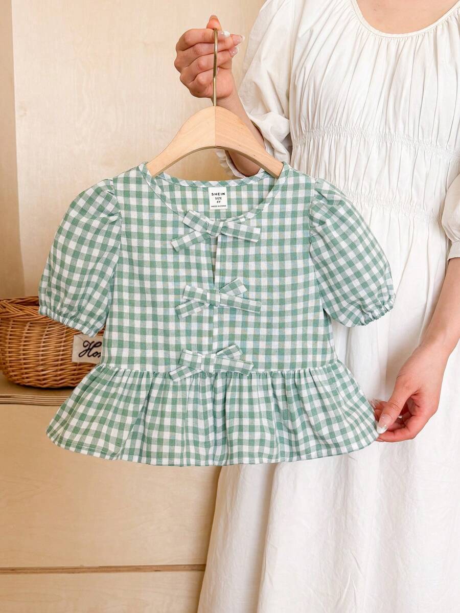 SHEIN LMoss Kids 女童夏季格紋編織蝴蝶結泡泡袖上衣,舒適春秋校園日常穿著,度假與假期適用,母女套裝 - 青碧色 - 查看 1