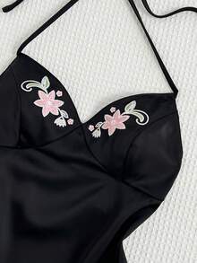 Elamini Áo tank top cổ chữ V hở lưng, chất liệu satin đen jacquard thêu hoa, thích hợp cho nữ mùa hè, ngọt ngào, dễ thương, lãng mạn, cổ điển, phù hợp mặc đi biển, hẹn hò hàng ngày. - màu đen - Xem 4