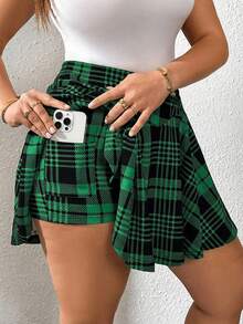 Màu xanh lá cây đậm