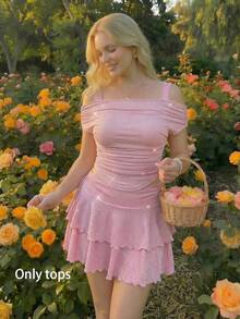 SHEIN MOD Áo nữ cỡ lớn kiểu trễ vai lưới 2 trong 1, thích hợp mùa hè/xuân. Áo cỡ lớn màu hồng nhạt lấp lấp, kiểu trễ vai, thân áo xếp ly, hoàn thiện lấp lánh, cổ áo bất đối xứng, vải co giãn mềm mại, hiệu ứng lấp lánh, dáng áo thanh lịch, eo ôm sát, xếp ly nhẹ nhàng, chất liệu tinh tế, thiết kế nữ tính, viền bóng nhẹ, cảm giác nhẹ nhàng. - Hồng - Xem 2