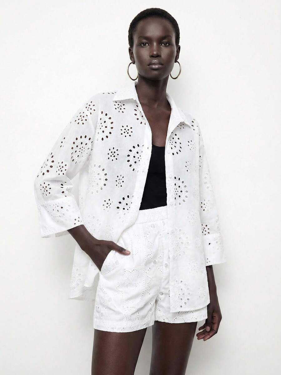 Maija 白色女士襯衫，中空刺繡鑲眼釦前休閒衫 - 白色 - 查看 1
