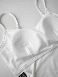 SHEIN Essnce 两件套简约百搭吊带背心，带胸垫，适合春夏穿着 - 彩色 - 查看 5