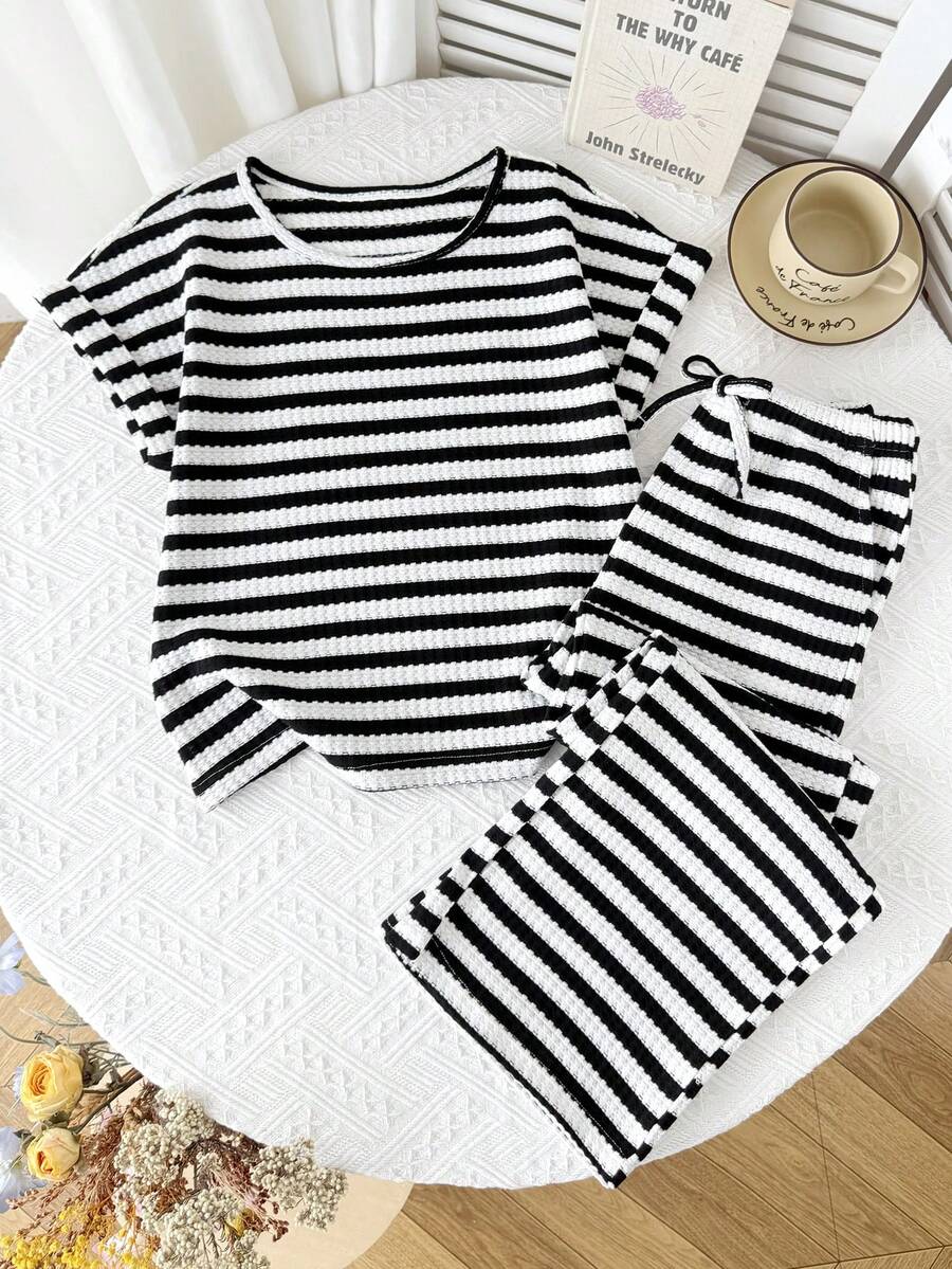 SHEIN 青少年女孩休閒圓領短袖背心套裝 - 黑與白 - 查看 1