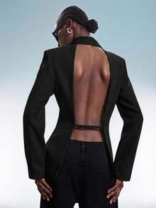 Aveloria GENKIRA Áo blazer nữ màu trắng hở lưng, thiết kế vai ngoại cỡ, khóa kim loại bất đối xứng, phong cách tối giản phá cách. - màu đen - Xem 4