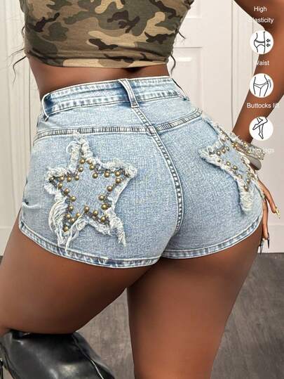 Slaydiva Nuevos shorts vaqueros de talla grande, de cintura alta, ajustados, con bolsillos traseros, parches de estrellas con tachuelas, shorts vaqueros de color azul claro, estilo Y2K, moda de estilo callejero, adecuados para uso diario y atuendos de festivales de música. Shorts de cintura alta con tachuelas, shorts vaqueros con tachuelas, shorts con rhinestones, shorts vaqueros para mujer, shorts vaqueros de verano para mujer, pantalones cortos de verano para mujer, shorts vaqueros con rhinestones, shorts de verano