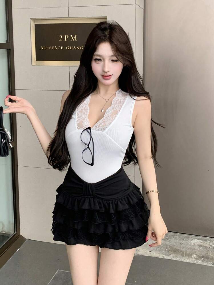 Spring & Summer Black Skirt Leggings, Loose Casual Fashion Design Waist Twist Cinched Hollow Lace Patchwork Cake Skirt, Outdoor Street Style Skirt For Women