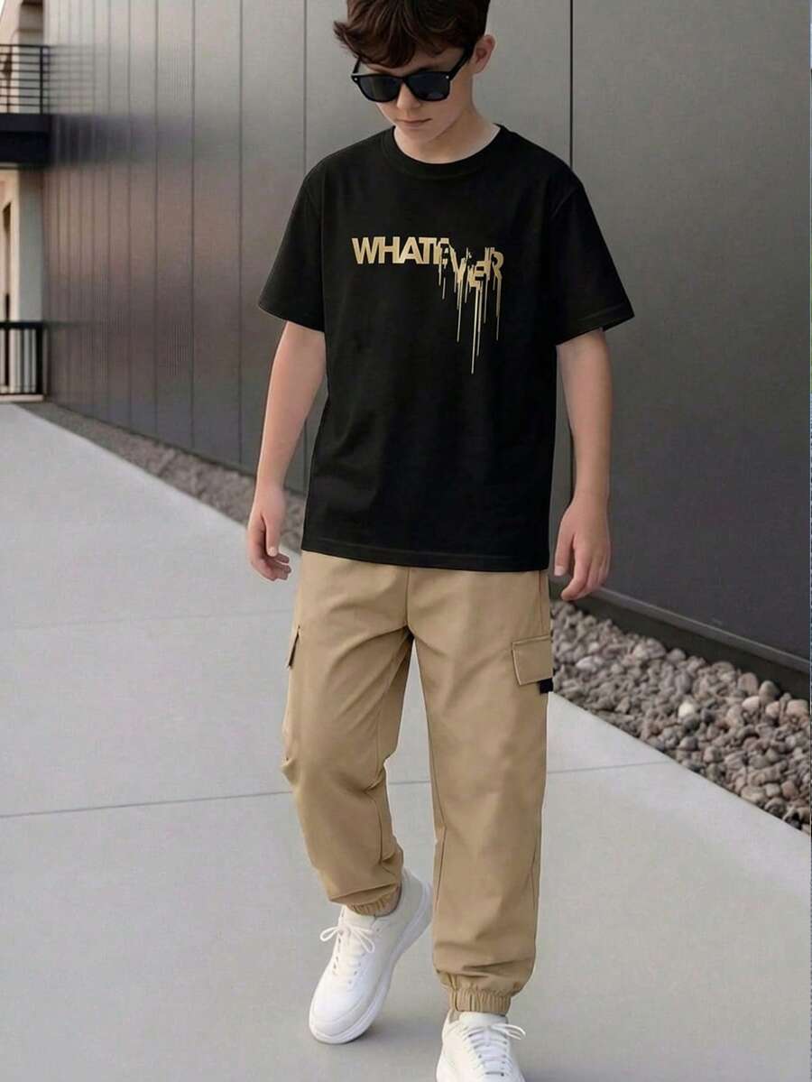 SHEIN Vacaura 男童春夏两件套服装 - 印花黑色短袖T恤搭配工装裤,休闲百搭套装 - 彩色 - 查看 1