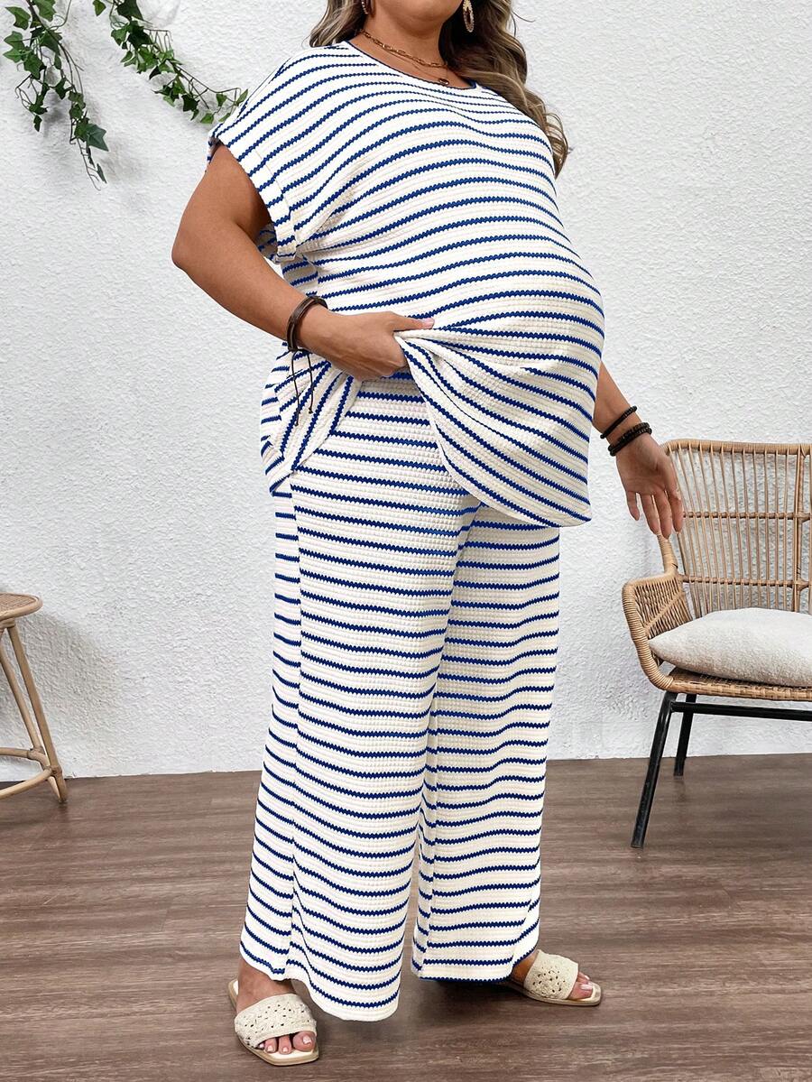 Plussiva Bộ đồ bầu cỡ lớn gồm áo thun ngắn tay kẻ sọc và quần ống rộng, kiểu dáng thường ngày, gồm 2 món. - Màu xanh lam - Xem 1