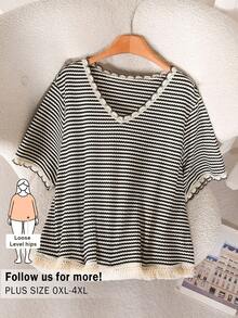 CosyJoli Camiseta de manga corta con cuello en V a rayas y flecos para mujer de talla grande, casual y para ir al trabajo - Blanco y Negro - Ver 2