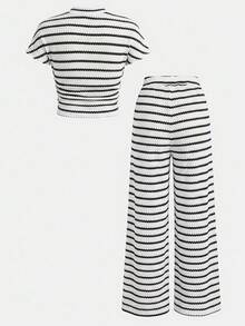SHEIN Setelan 2 Potong Atasan Rajut Tekstur Warna Kopi Polos untuk Anak Perempuan dengan Detail Kerut di Samping dan Leher Tinggi, Pas Badan, Cocok untuk Liburan Pantai Musim Panas dan Sehari-hari di Sekolah. - Hitam dan Putih - View 2