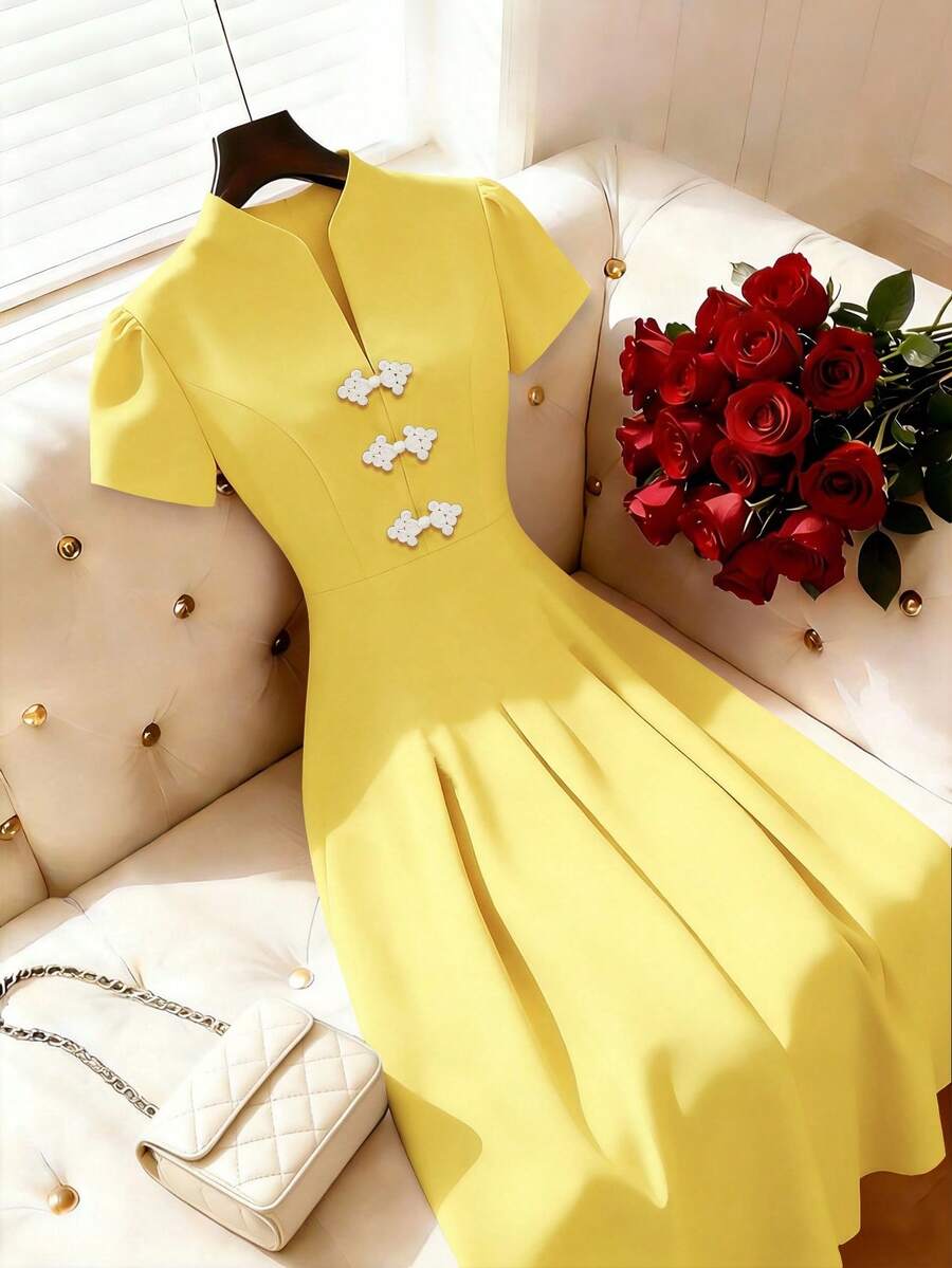 SHEIN Franclia 女士收腰简约短袖休闲连衣裙 - 淡黃色 - 查看 1