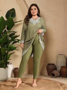 Swim Mulvari Bộ bikini cỡ lớn dành cho nữ, gồm áo dài tay in hoa màu xanh lá cây và quần legging màu trơn. - Nhiều màu - Xem 4
