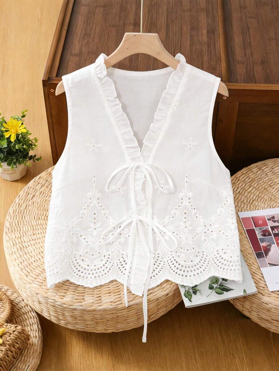 SHEIN Franclia Áo không tay kiểu Pháp cổ điển màu trắng thêu họa tiết rỗng, cổ chữ V, viền bèo nhún và vạt trước thắt nơ. - trắng - Xem 1