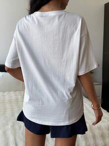 Livesso 字母和动物涂鸦印花T恤和短裤女士睡衣套装 - 白色 - 查看 2