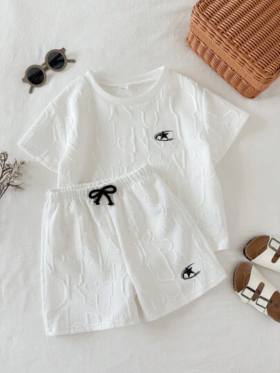 两件套儿童男童夏季休闲运动白色T恤和白色短裤，白色运动套装