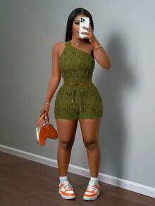 SHEIN Slayr Bộ đồ 2 món phong cách thường ngày mùa xuân/hè, kiểu dáng bất đối xứng, ôm sát, chất liệu vải dệt, gồm áo hai dây và quần short, cỡ lớn. - xanh quân đội - Xem 5
