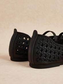 Rosivie Women Casual Versatile Commuter Hollow Embroidery Flats - Black - View 4
