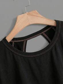 SHEIN Essnce Áo thun nữ dáng rộng không tay, cổ tròn, hở lưng, vạt áo bất đối xứng, thích hợp cho mùa hè. - màu đen - Xem 3