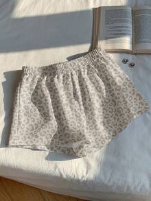 SHEIN EZwear Damshorts med halvhög midja, retro, casual, kamouflage- och leopardmönster, lösa shorts för vardagsbruk, böljande shorts, oumbärliga för skolstarten, lämpliga för vår/sommar - Multifärgad - Visa 3