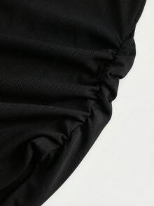 SHEIN Girlism 少女纯色领修身不对称下摆T恤 - 黑色 - 查看 4