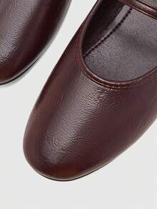 CUCCOO BIZCHIC 玛丽珍鞋，女士单脚鞋，采用柔软皮革，鞋口较浅。 - 深棕色 - 查看 4