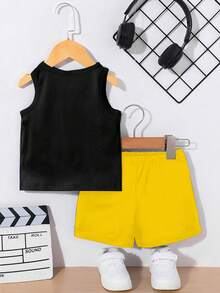 SHEIN Playful Pals 2件套男婴可爱恐龙字母印花圆领背心+黄色短裤套装，适合夏季户外穿着 - 彩色 - 查看 2