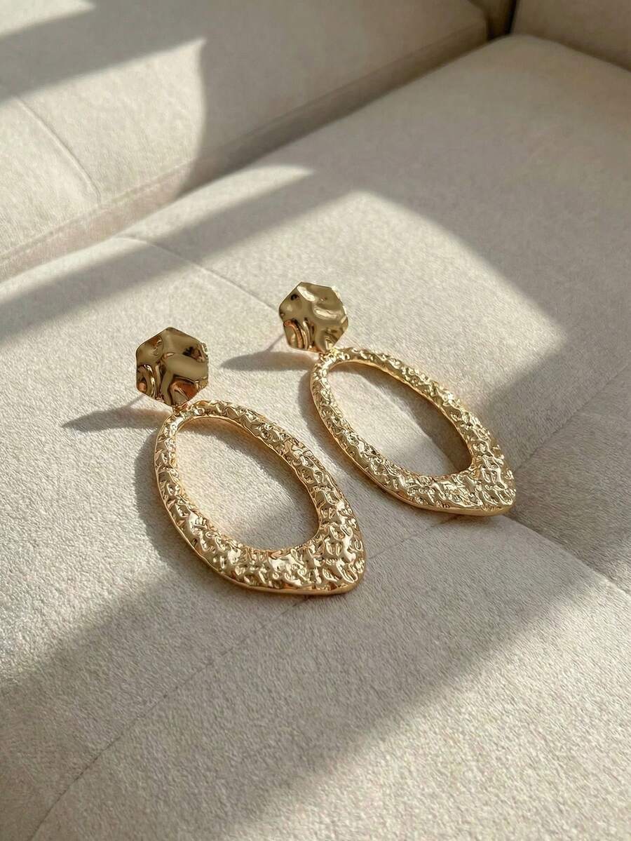 Resyla 1pair Women's Oval Hollow Out Concave-Convex Design Statement Earrings, Elegant Luxurious Style - Gold - View 1