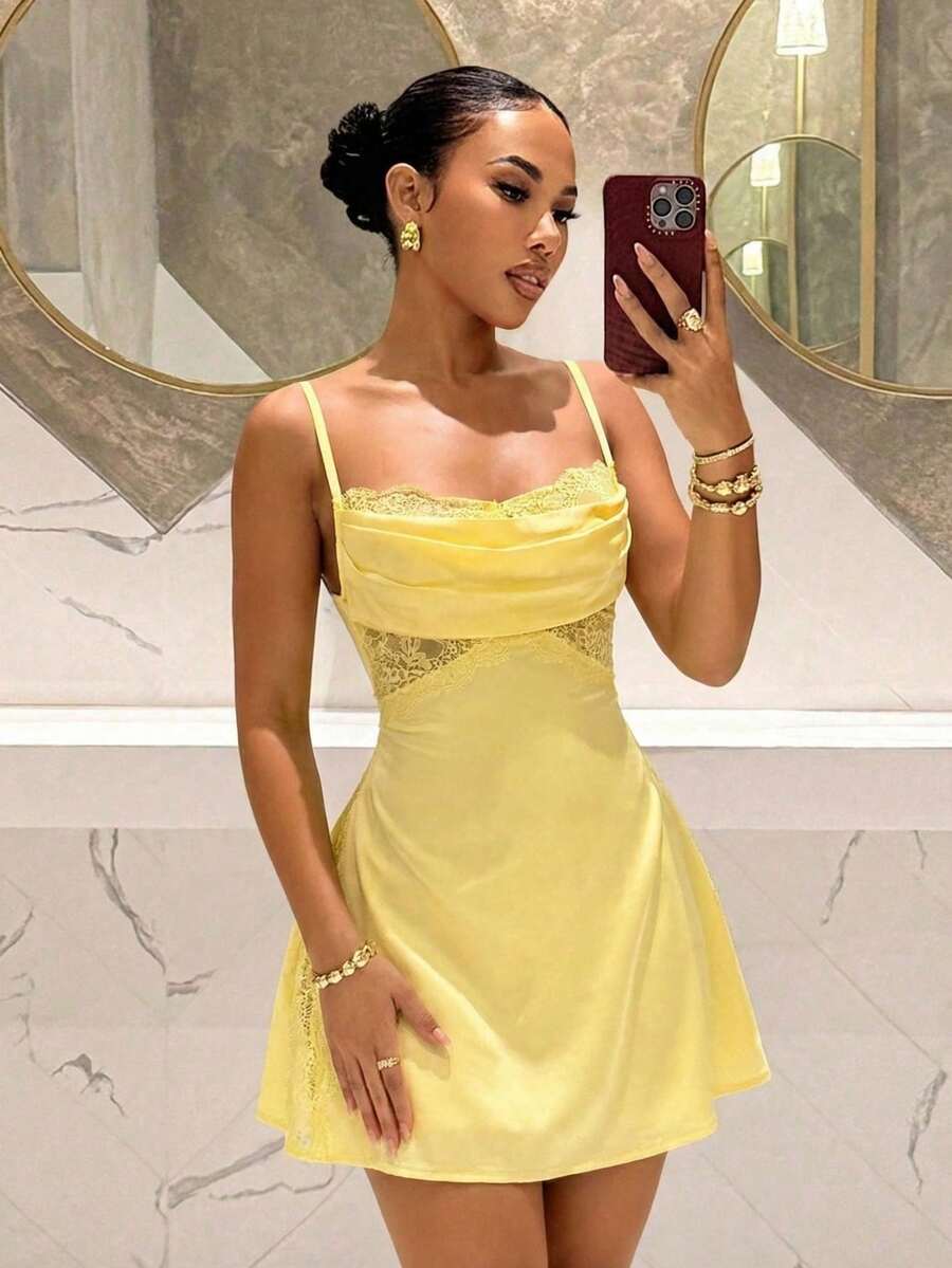 Slaydiva 新款春夏音乐节、情人节、复活节、婚礼季、假日季、海滩度假、休闲、优雅、通勤、日常穿着、工作服、度假、派对、邮轮、派对、基础款、日常约会、Y2K、性感露背、V领、摇领、蕾丝边、亮缎面料、A字裙、浅黄色连衣裙、女士迷你连衣裙 -A - 淡黃色 - 查看 1